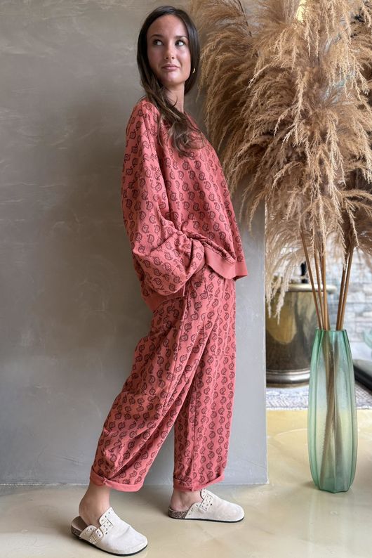 Indira Lantern Sleeve Sweatshirt Indian Red & Russet